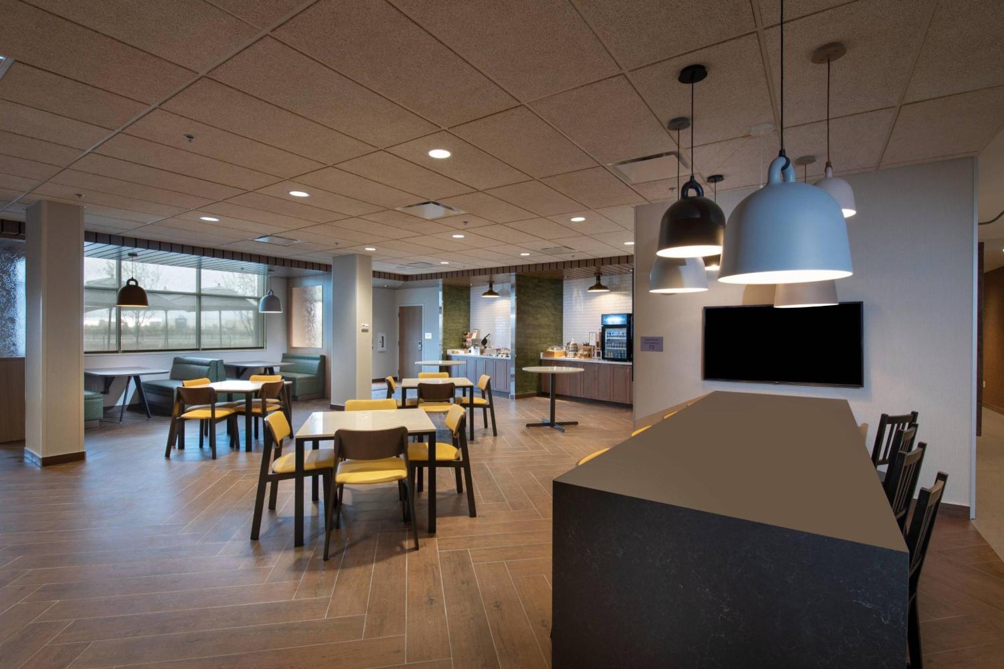 Hotel Fairfield By Marriott Edmonton International Airport Nisku Exterior foto