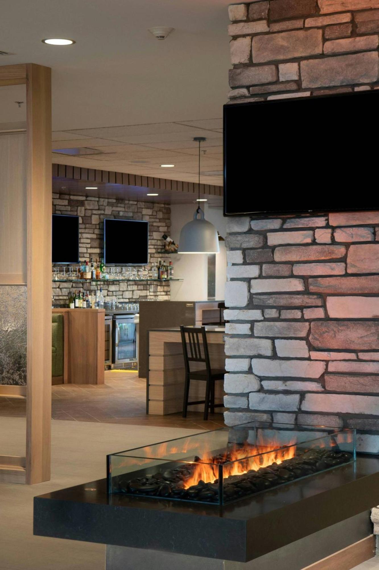 Hotel Fairfield By Marriott Edmonton International Airport Nisku Exterior foto